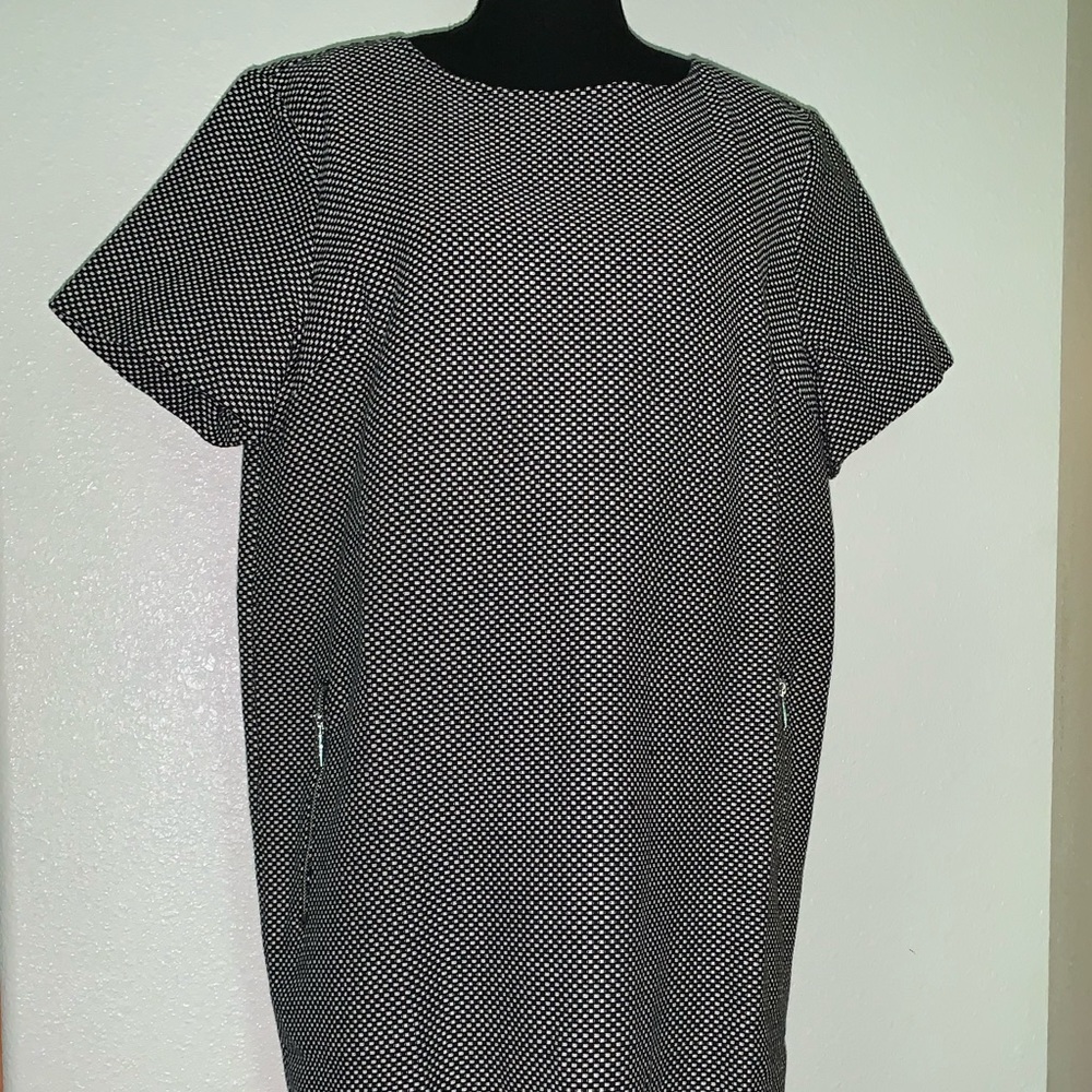 Zipper pocket dress